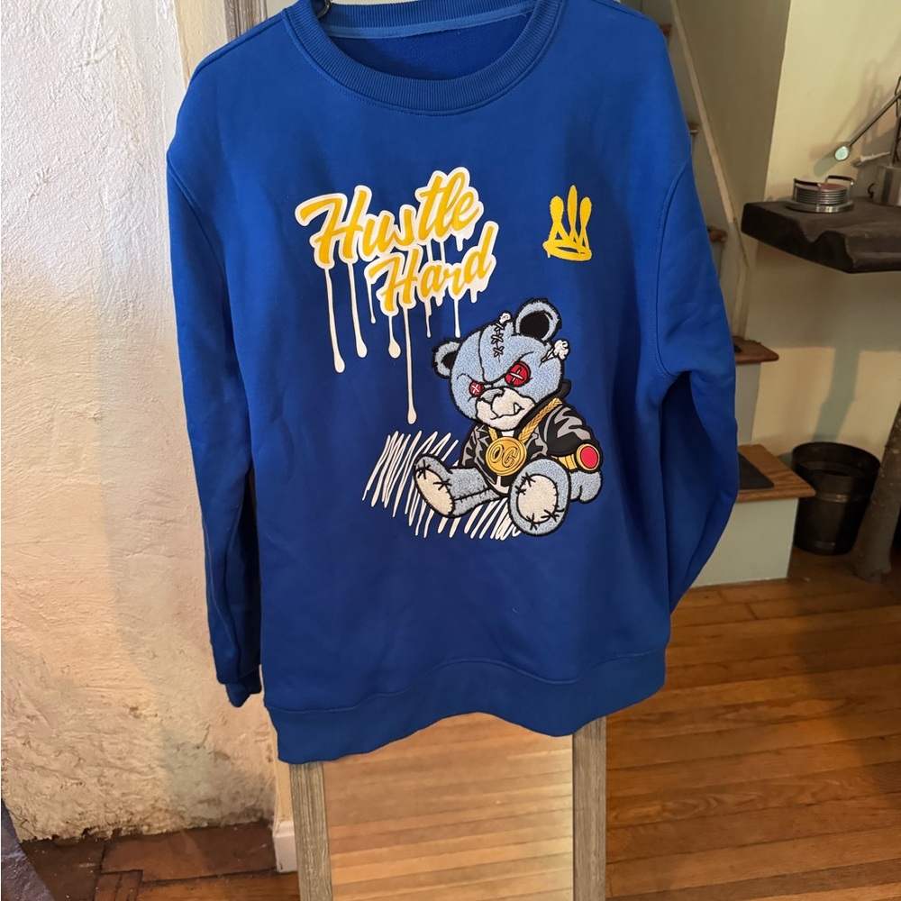Hustler Hollywood Blue Sweatshirt with Graphic Design